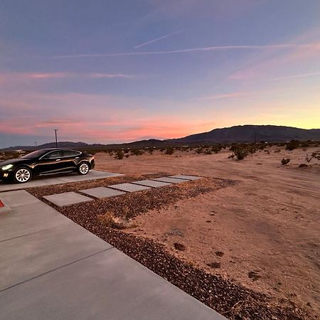 Serene Modern Home Backdoor With Great Wifi, Games, Movies, Patio Seating And Bbq Easy Access To North Joshua Tree National Park In 10 Minutes Twentynine Palms Kültér fotó