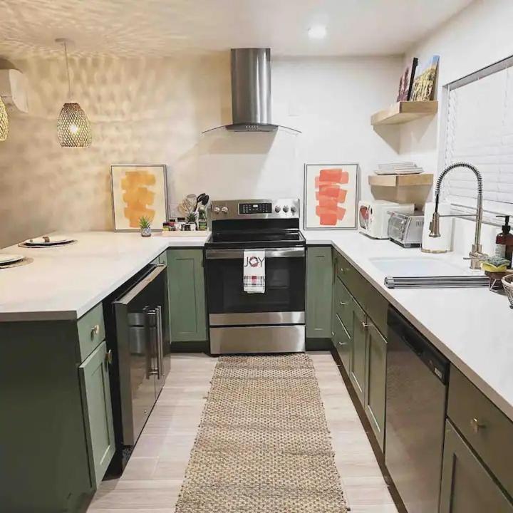 Serene Modern Home Backdoor With Great Wifi, Games, Movies, Patio Seating And Bbq Easy Access To North Joshua Tree National Park In 10 Minutes Twentynine Palms Kültér fotó
