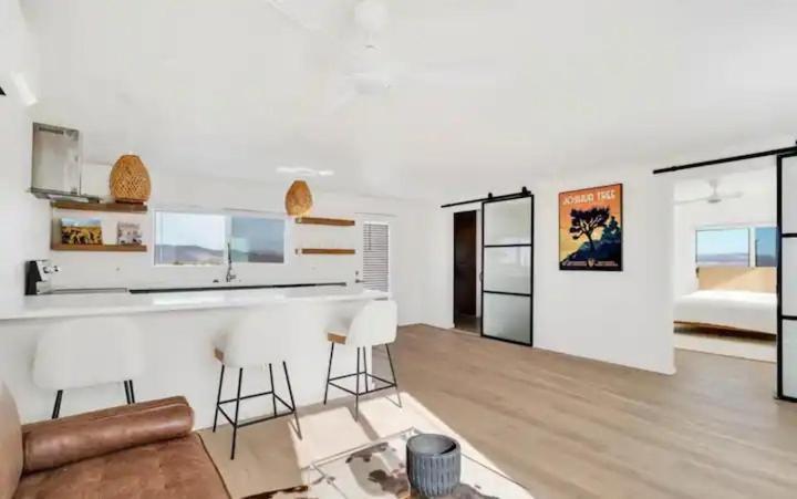 Serene Modern Home Backdoor With Great Wifi, Games, Movies, Patio Seating And Bbq Easy Access To North Joshua Tree National Park In 10 Minutes Twentynine Palms Kültér fotó