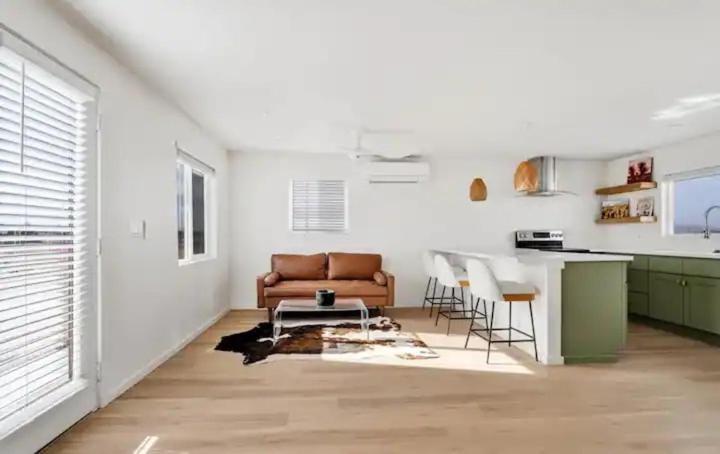 Serene Modern Home Backdoor With Great Wifi, Games, Movies, Patio Seating And Bbq Easy Access To North Joshua Tree National Park In 10 Minutes Twentynine Palms Kültér fotó