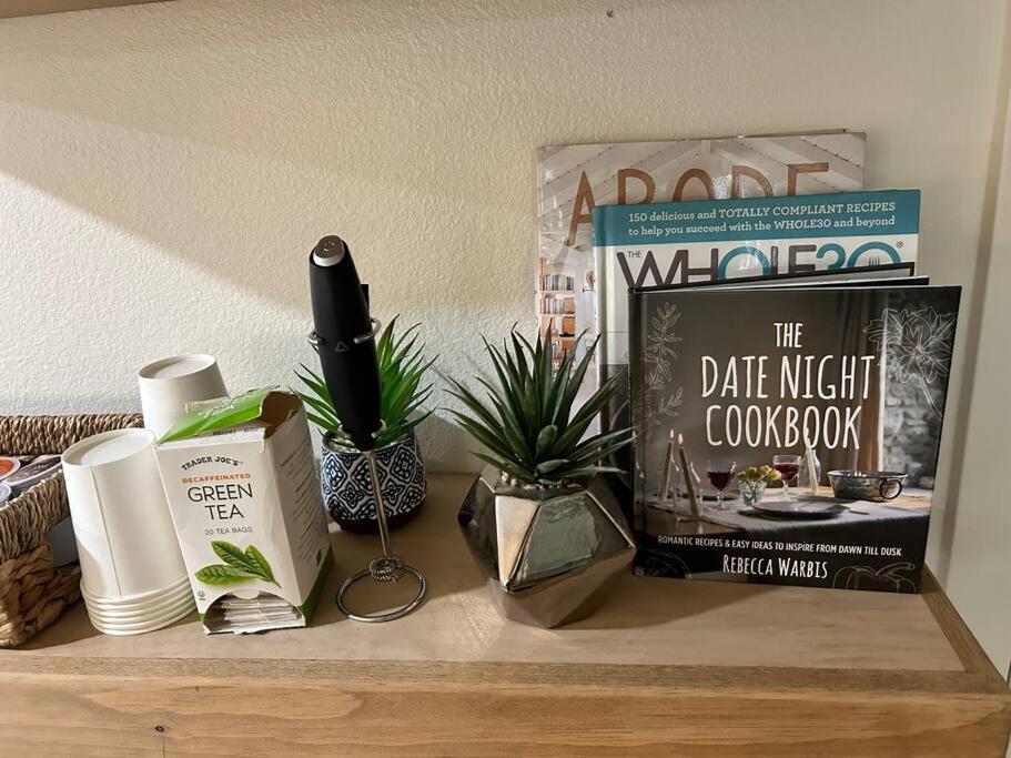 Serene Modern Home Backdoor With Great Wifi, Games, Movies, Patio Seating And Bbq Easy Access To North Joshua Tree National Park In 10 Minutes Twentynine Palms Kültér fotó